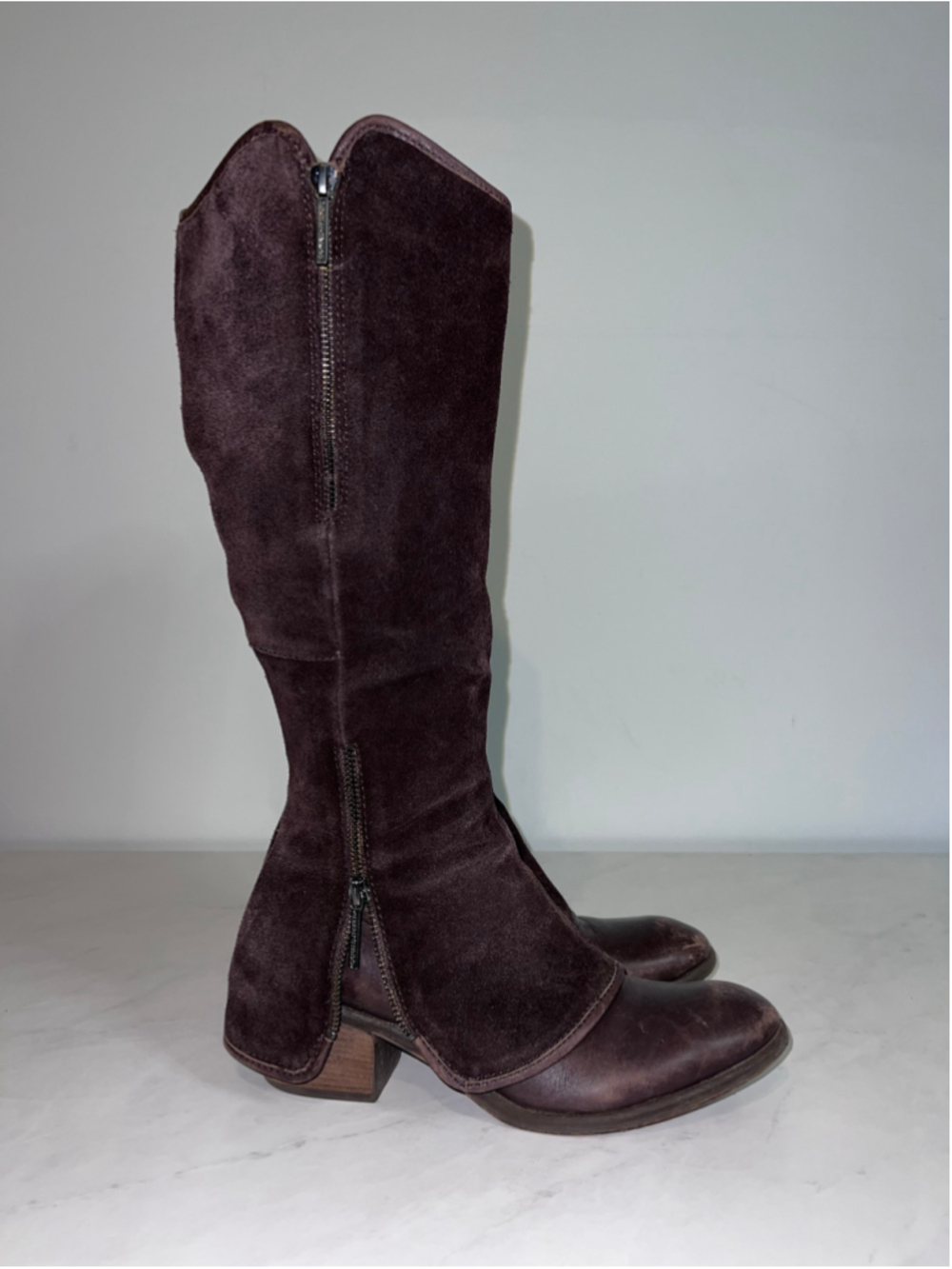 Donald J Pliner Suede Expresso/Dk Brown boots 8